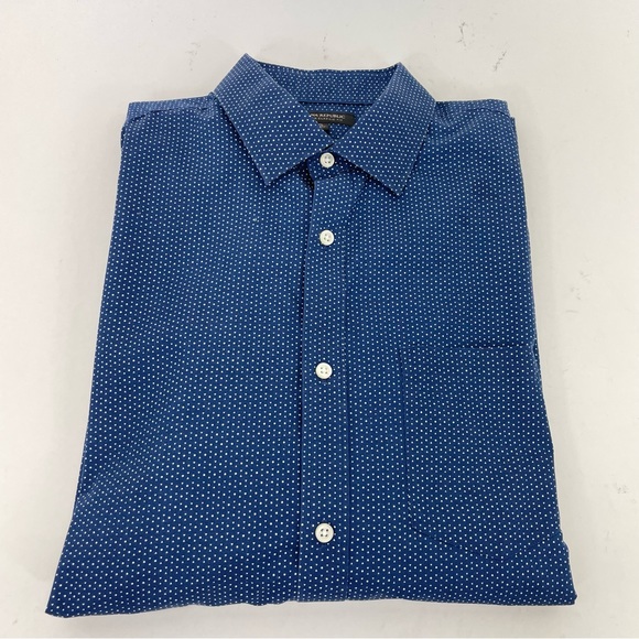 Banana Republic Other - Banana Republic Non-Iron Shirt XL Navy & White